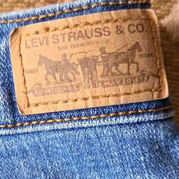 Levi's 515 Bermuda Mid Rise Denim Blue Jean Shorts Women's Plus Size 16 - Picture 5 of 9